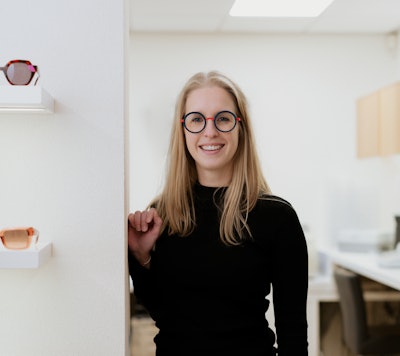 "Tagsüber scharf sehen, ohne Brille oder Kontaktlinsen. Seit der Einführung der Nachtlinsen vor etwa 15 Jahren sind Nachtlinsen für viele Kunden die optimale Lösung.